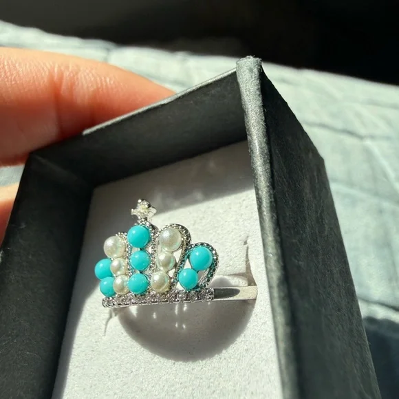 NEW! Pretty Bird Jewelry Turquoise and Faux Pearl Crown Ring - Picture 4 of 11